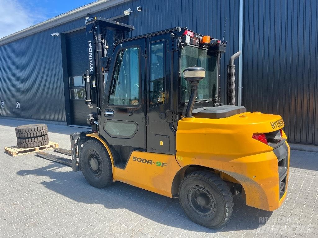 Hyundai 50 D-9 A Diesel Stapler