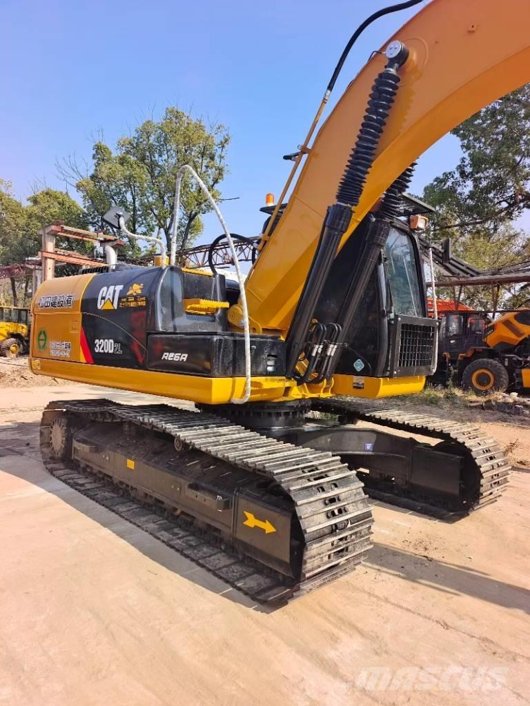 CAT 320 D2L Raupenbagger