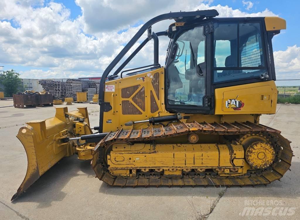 CAT D 3 LGP Bulldozer