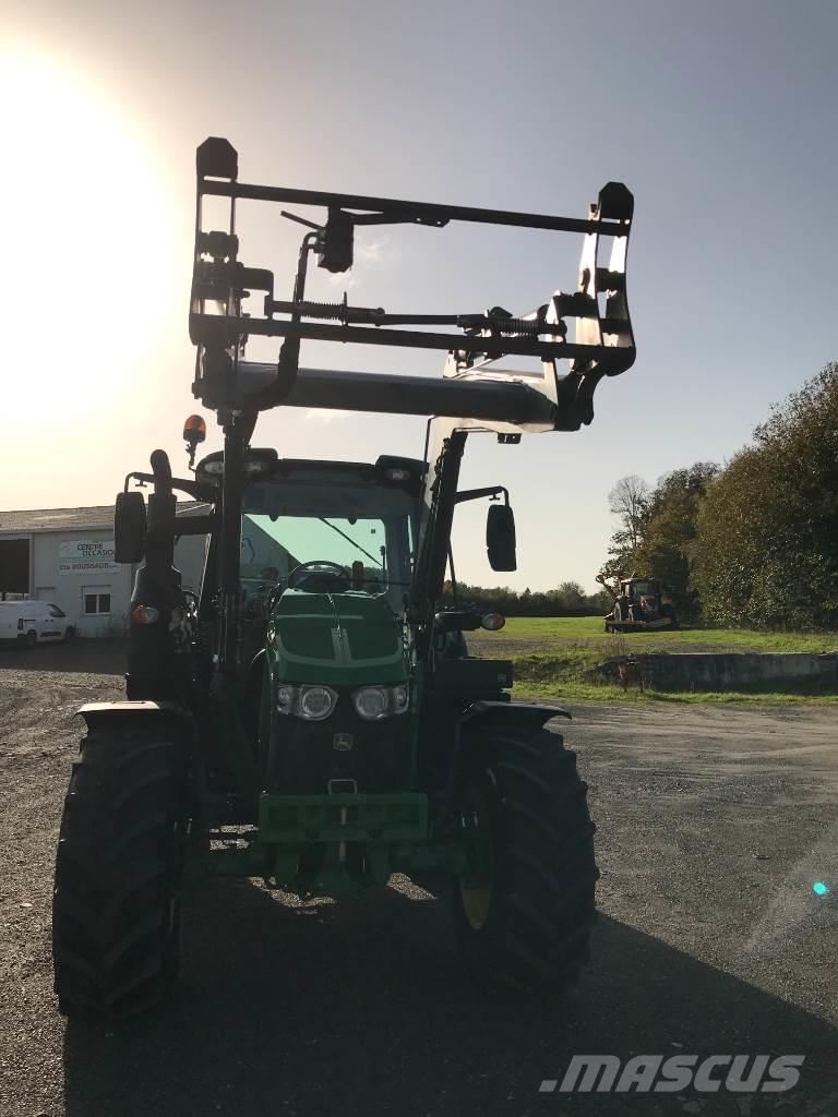 John Deere 6100 M Traktoren