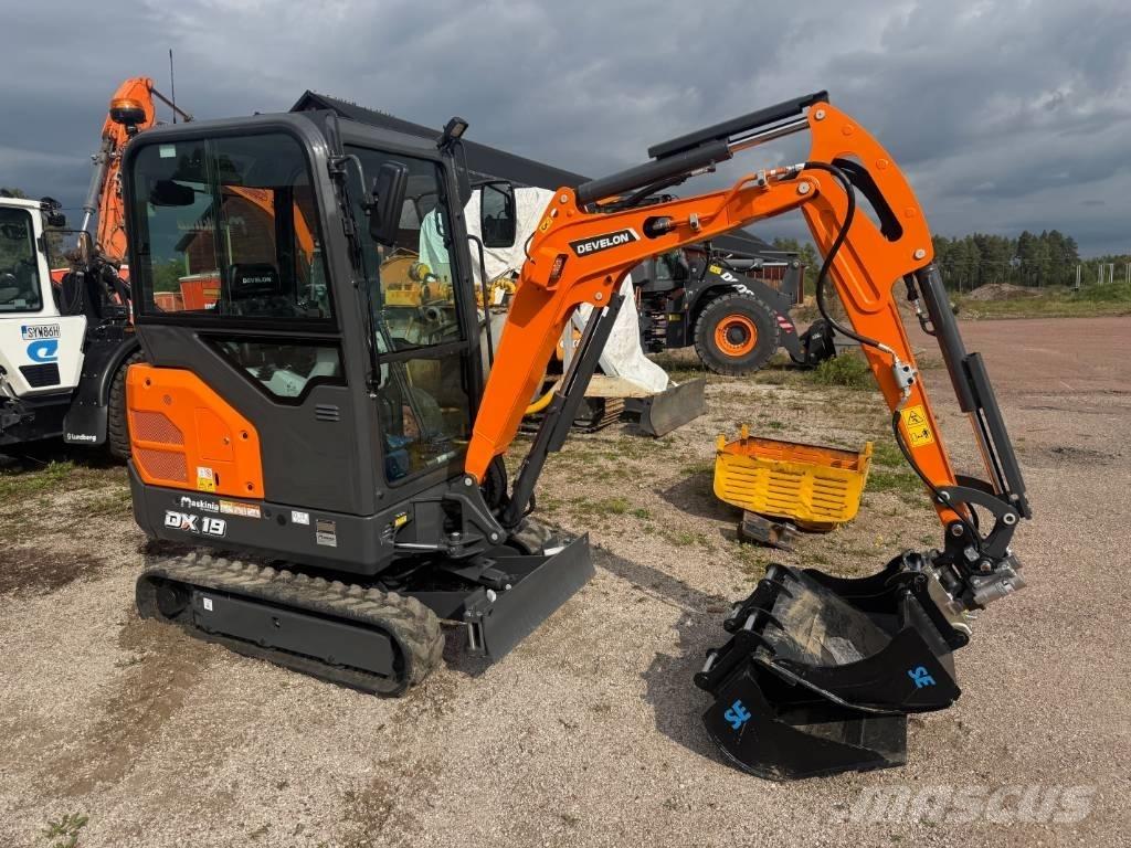 Develon DX 19-7 Minibagger < 7t