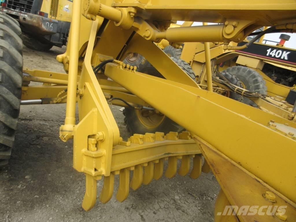 Komatsu GD 623 Grader
