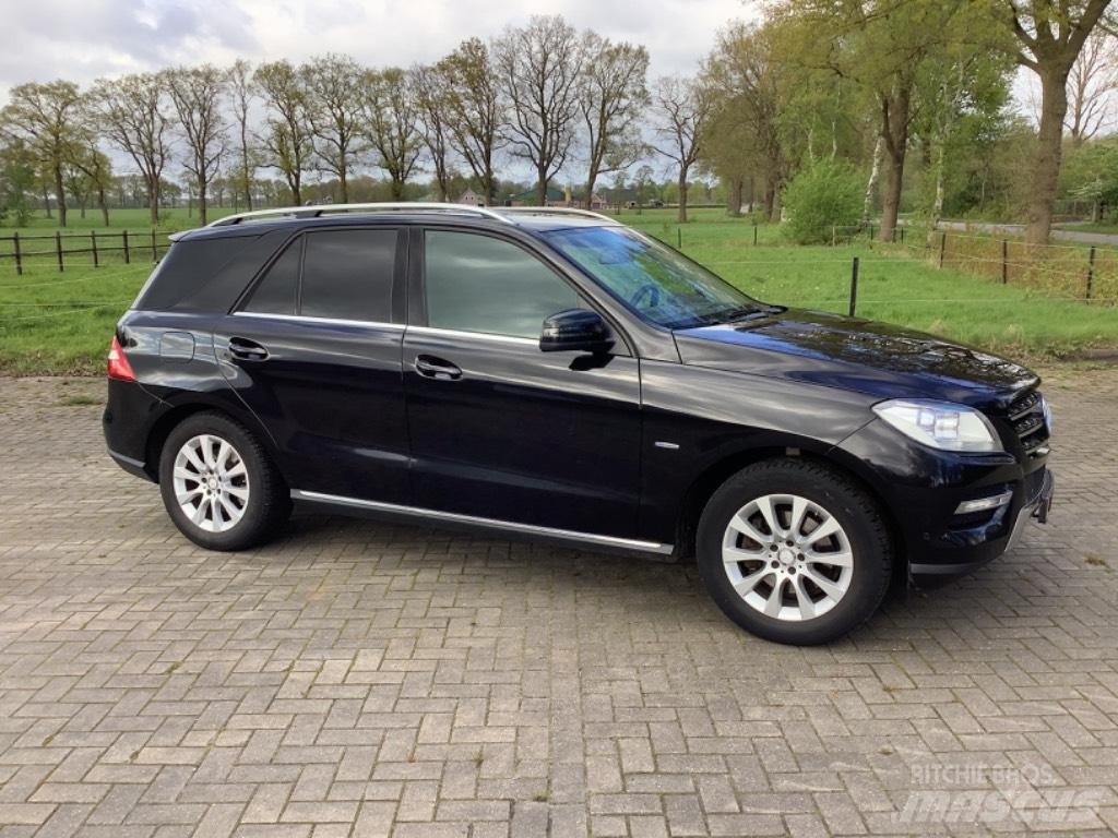 Mercedes-Benz ML 350 Geländewagen