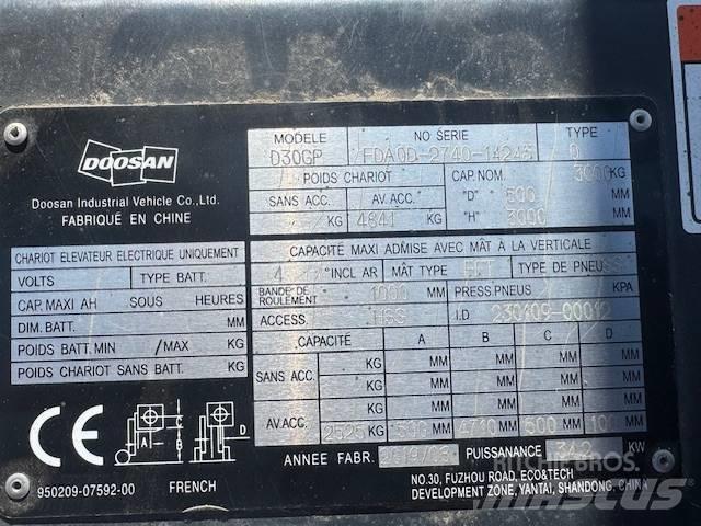 Doosan D30 Plus Diesel Stapler