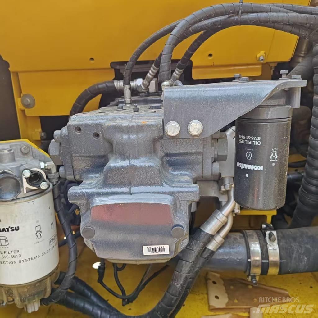 Komatsu PC 200-8 Raupenbagger