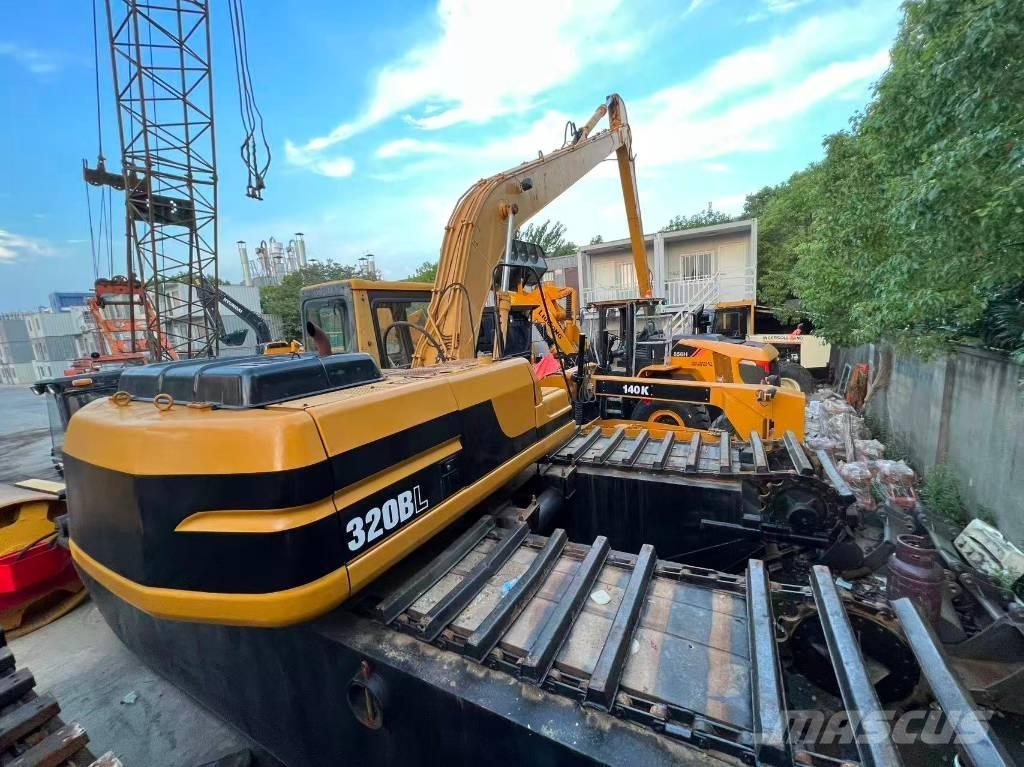 CAT 320 B L Amphibienbagger