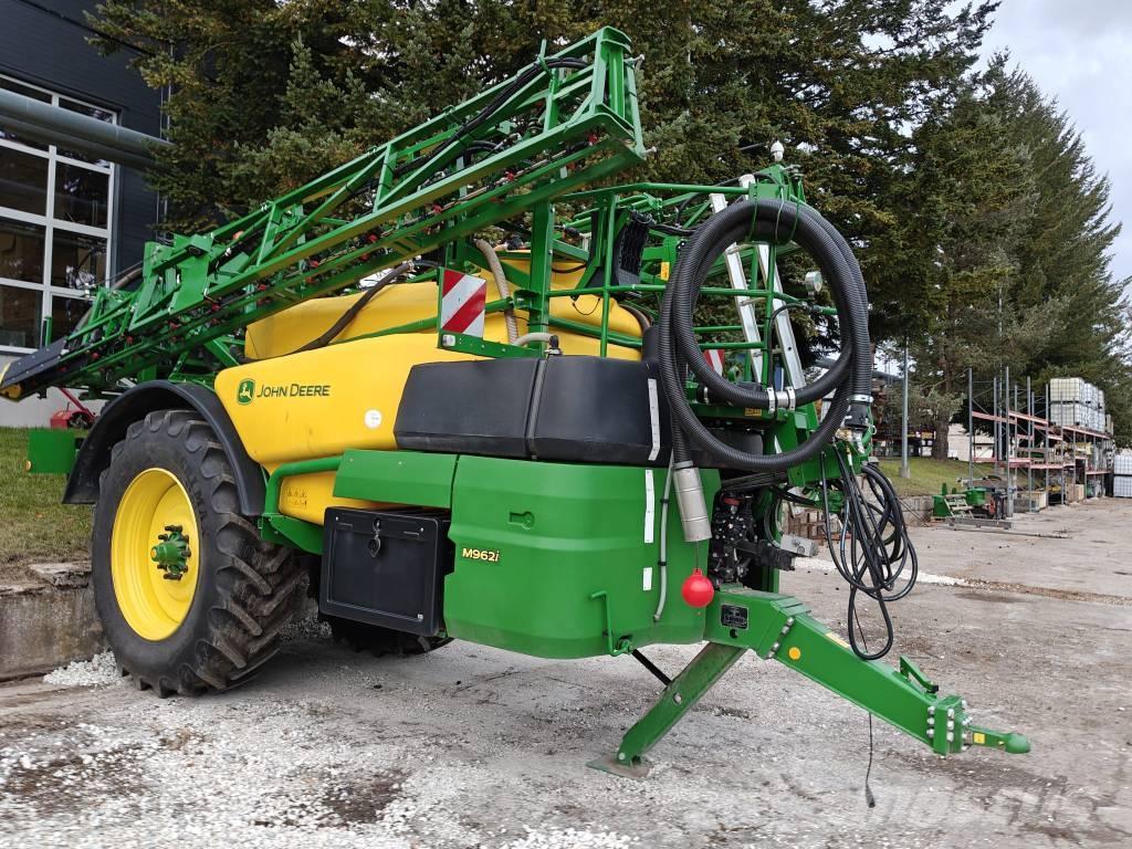 John Deere M 962 i Anhängespritzen