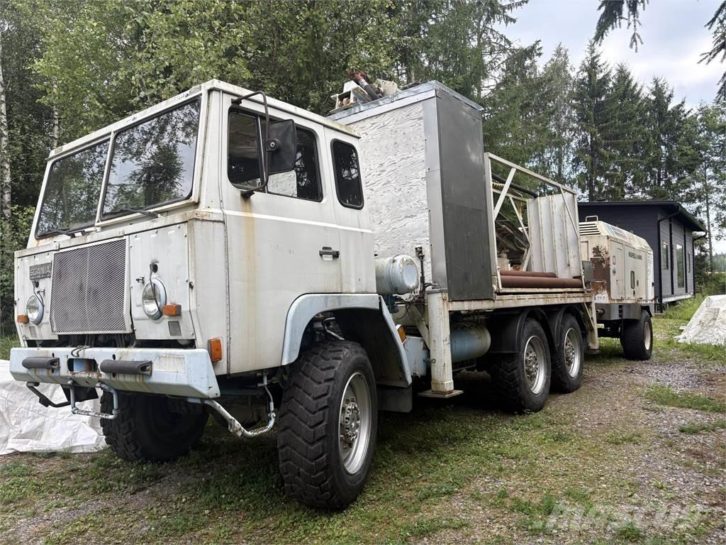 Scania SBAT 111SA Fahrzeug mit mobiler Bohranlage