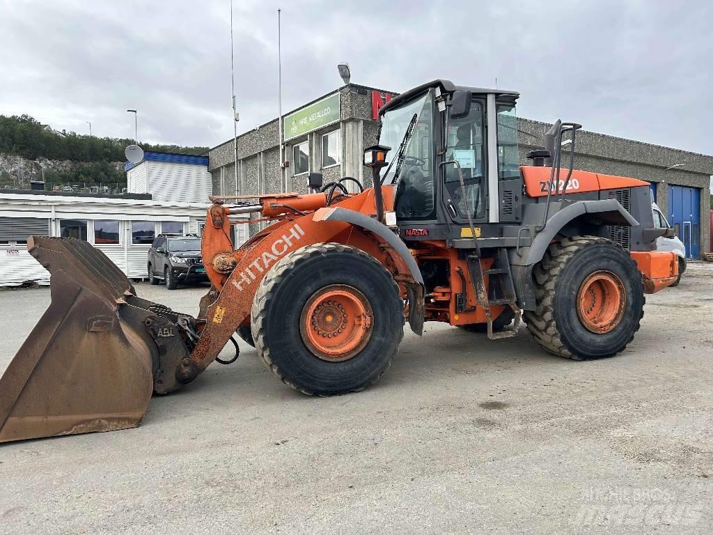 Hitachi ZW 220 Radlader