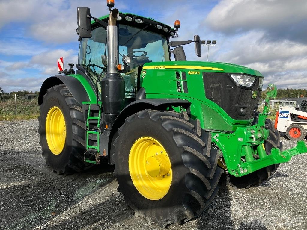 John Deere 6250 R Traktoren