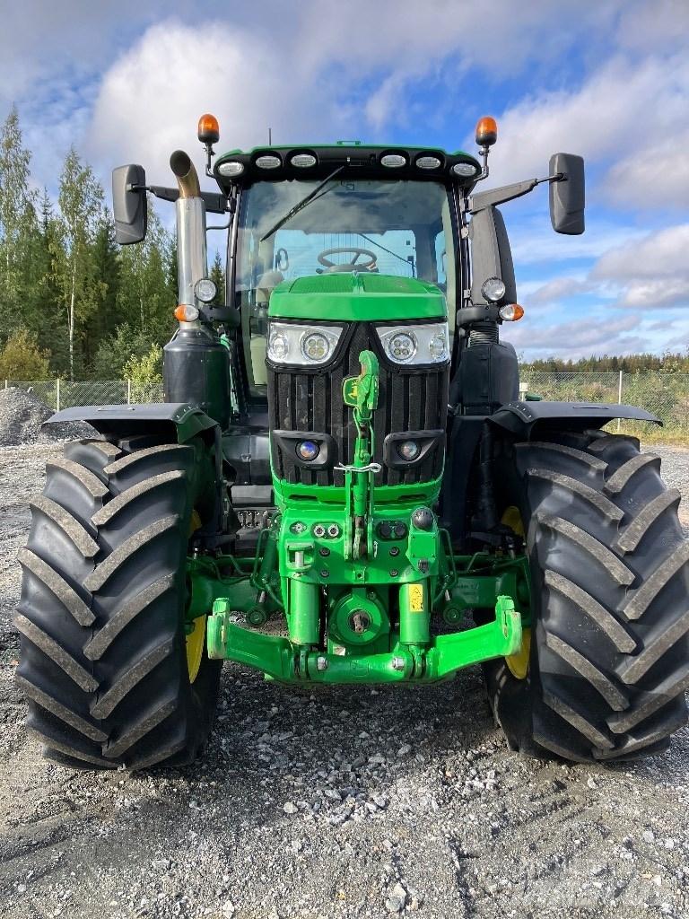 John Deere 6250 R Traktoren