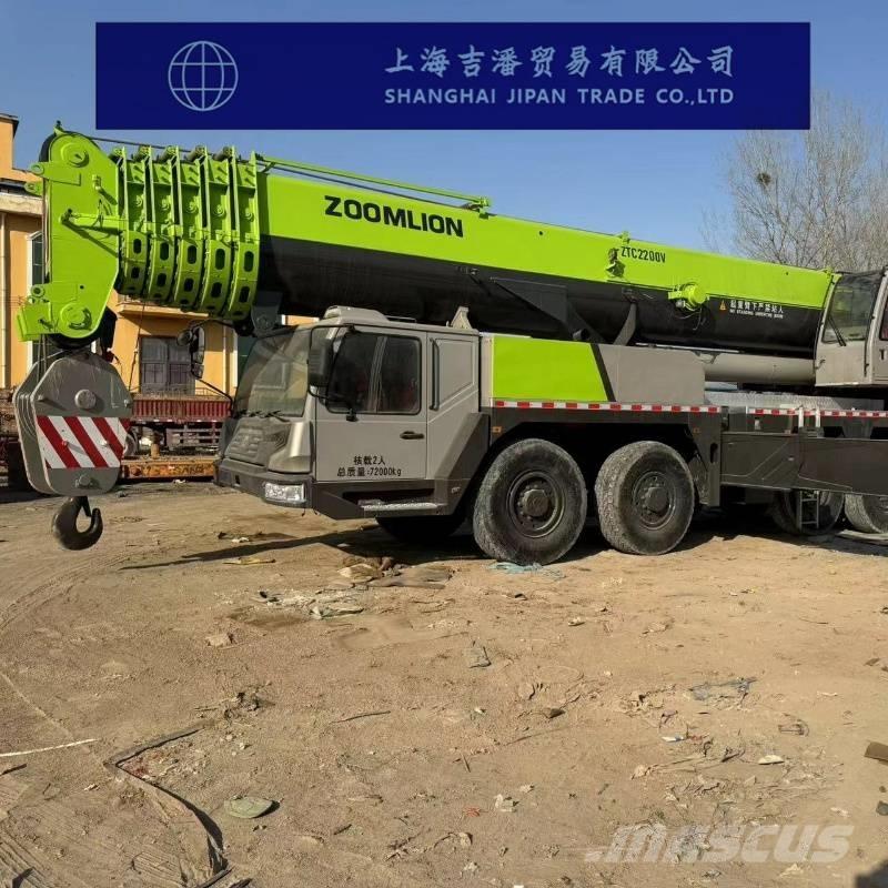 Zoomlion ZTC 2200 V All-Terrain-Krane