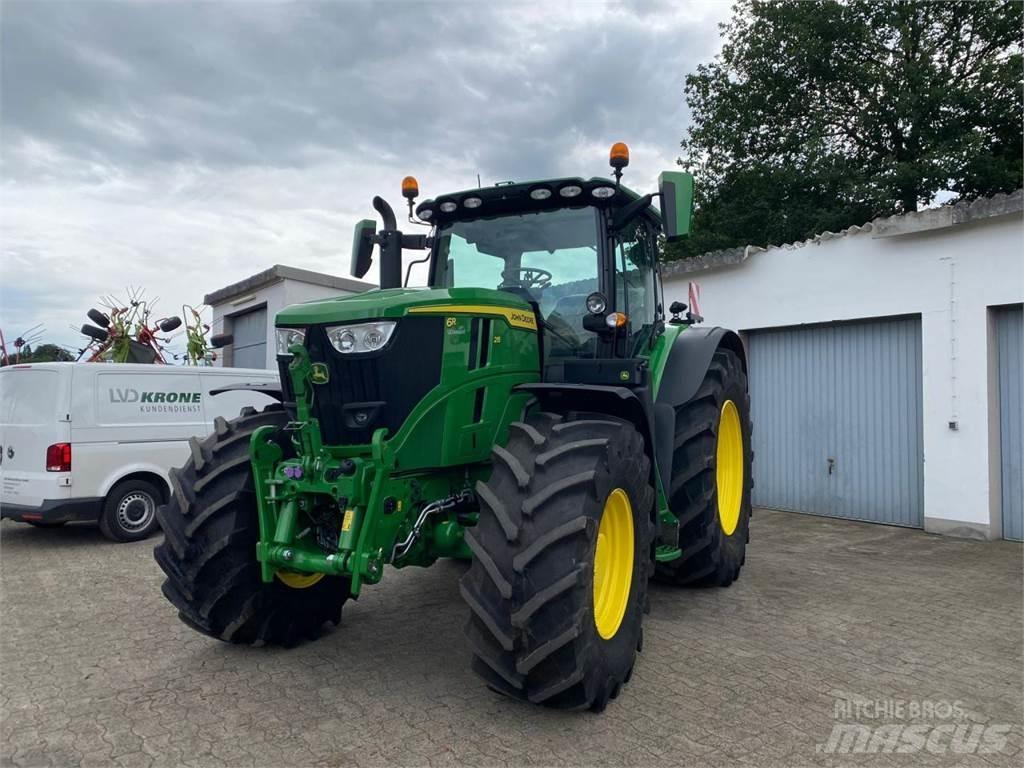 John Deere 6R 215 Traktoren