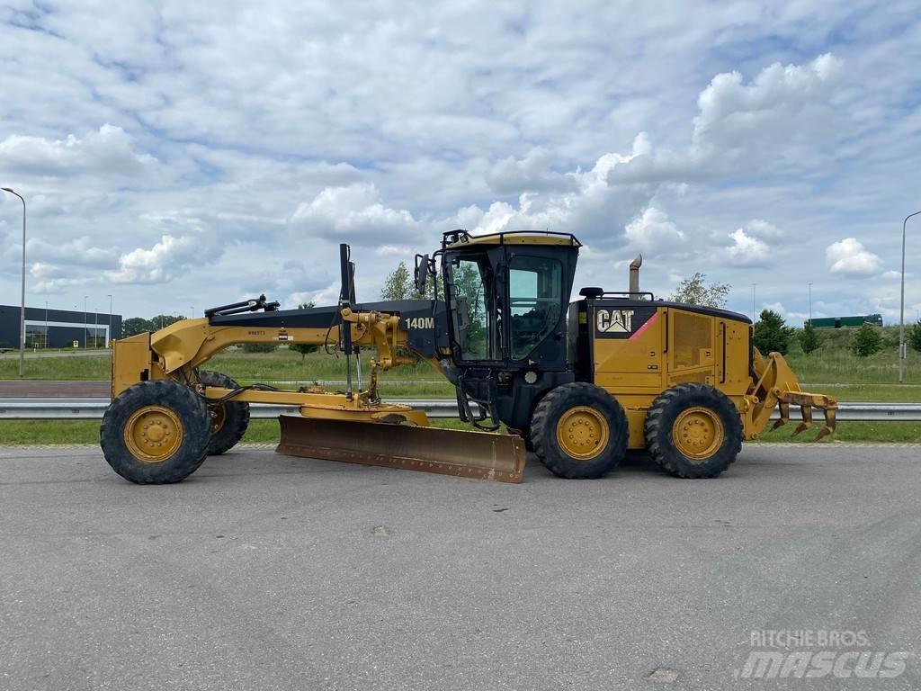 CAT 140M Grader