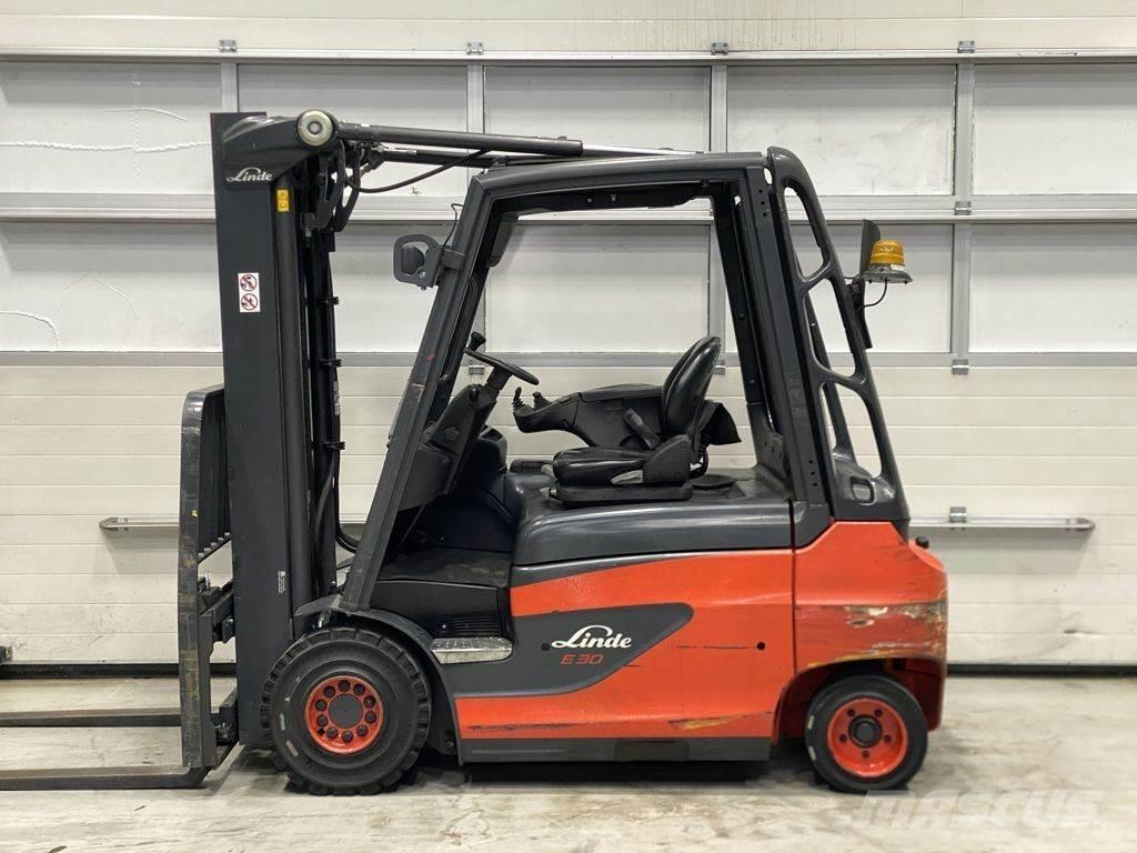 Linde E30-01 Elektro Stapler