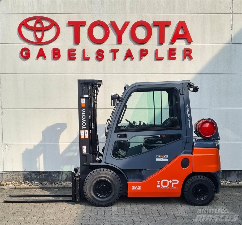 Toyota 02-8FGF25 Gas Stapler