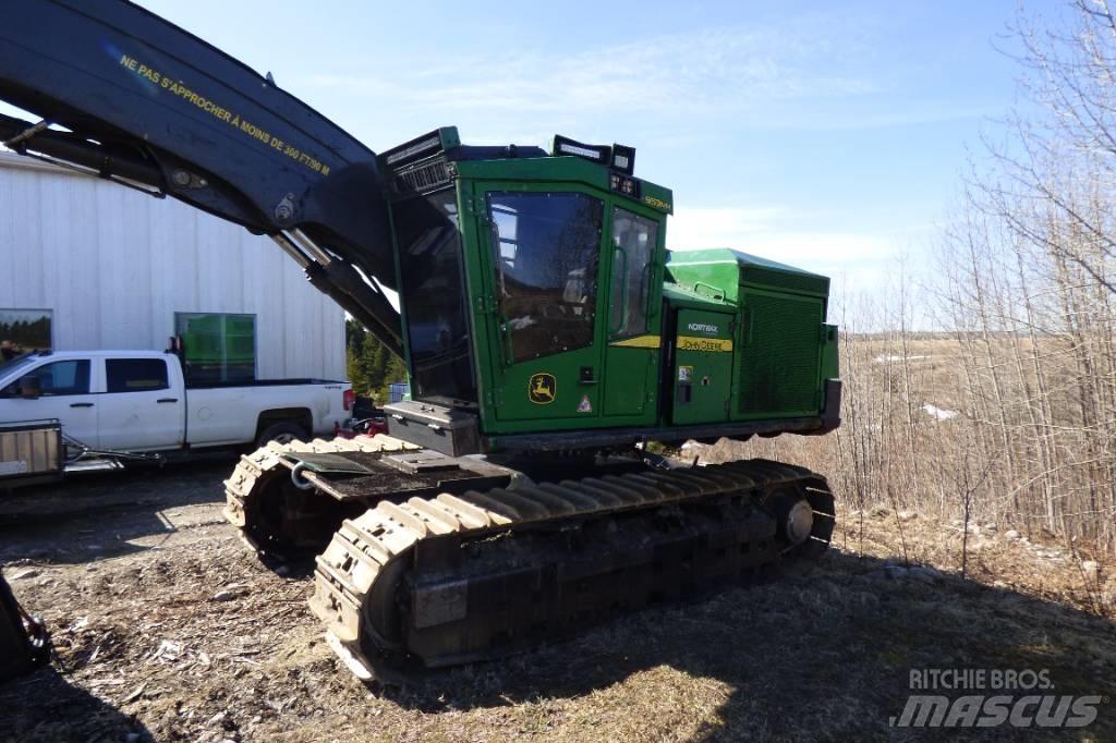 John Deere 953 MH Harvester