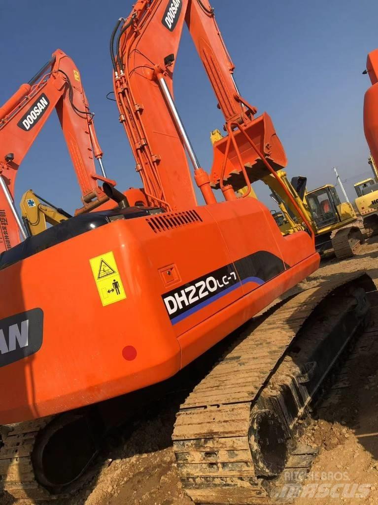 Doosan 220-7 Raupenbagger