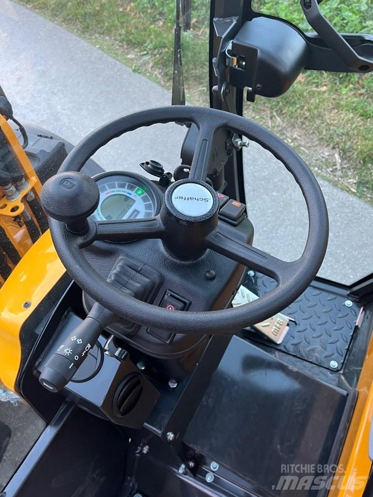 Schäffer 2430 SLT Kompaktlader