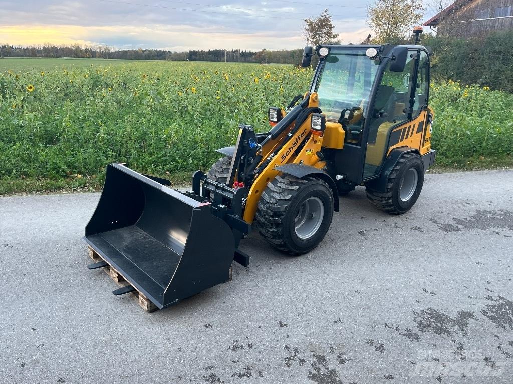 Schäffer 2430 SLT Kompaktlader
