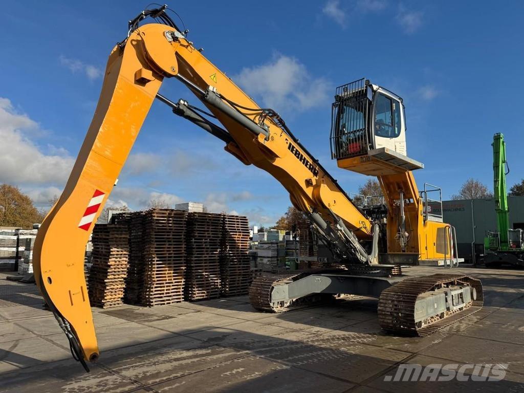 Liebherr LH 40C EW Materialumschlag