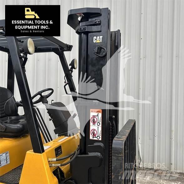 CAT GC40KSTR Diesel Stapler