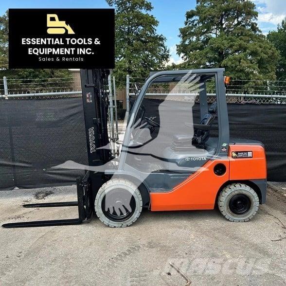 Toyota 8FDU30 Diesel Stapler