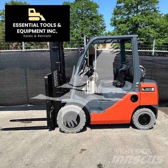Toyota 8FGU25 Diesel Stapler