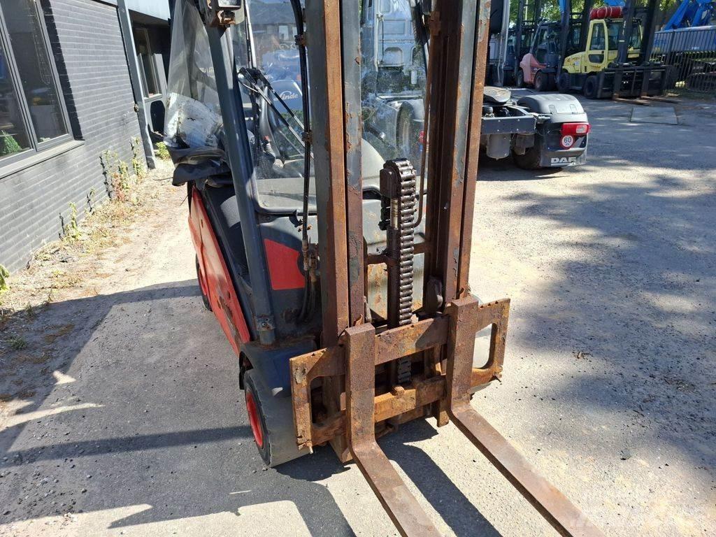 Linde H20T Gas Stapler