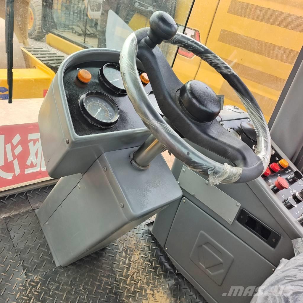 XCMG XS 143 J Walzenzüge