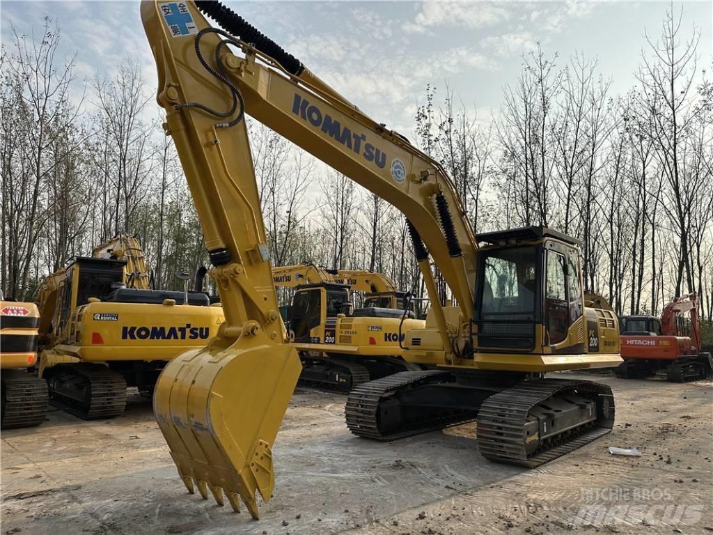 Komatsu PC200-8 Raupenbagger