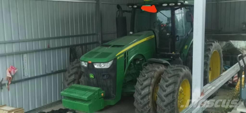 John Deere 8R·3204 Traktoren