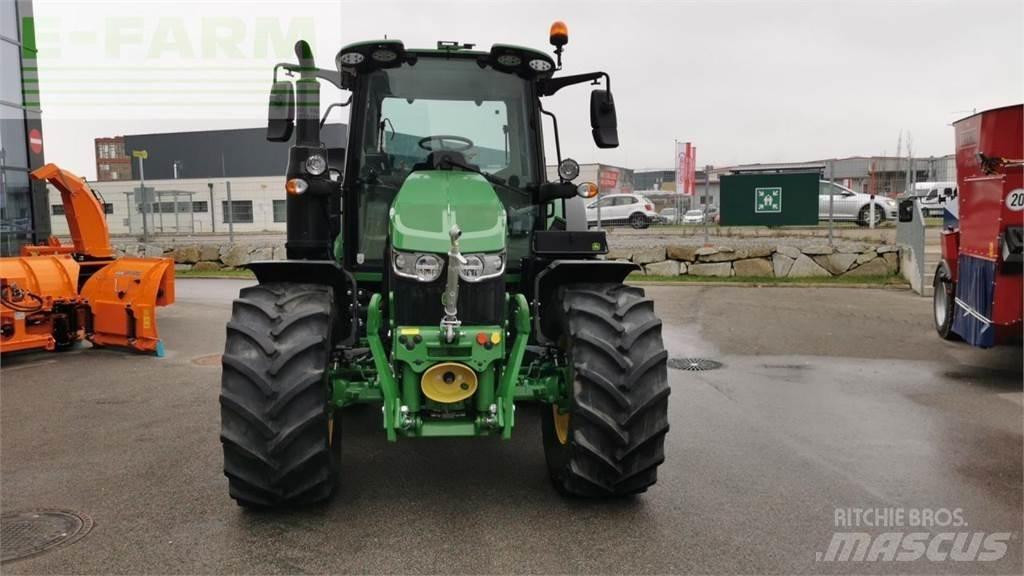 John Deere 6120M Traktoren