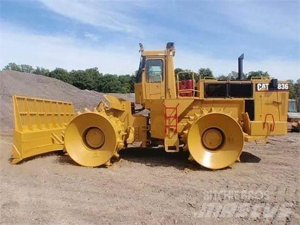 CAT 836C Müllverdichter