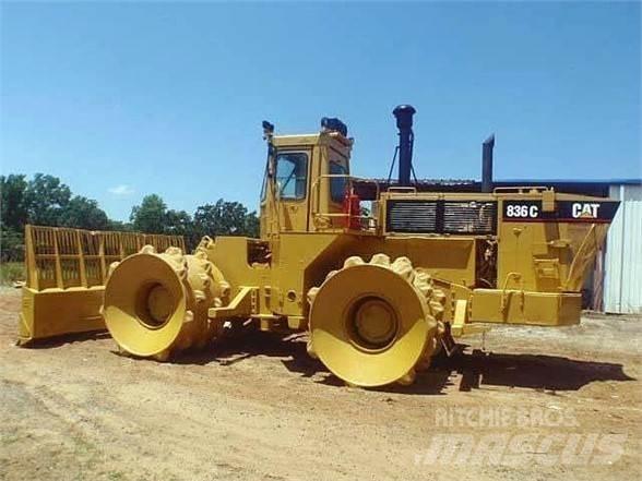 CAT 836C Müllverdichter