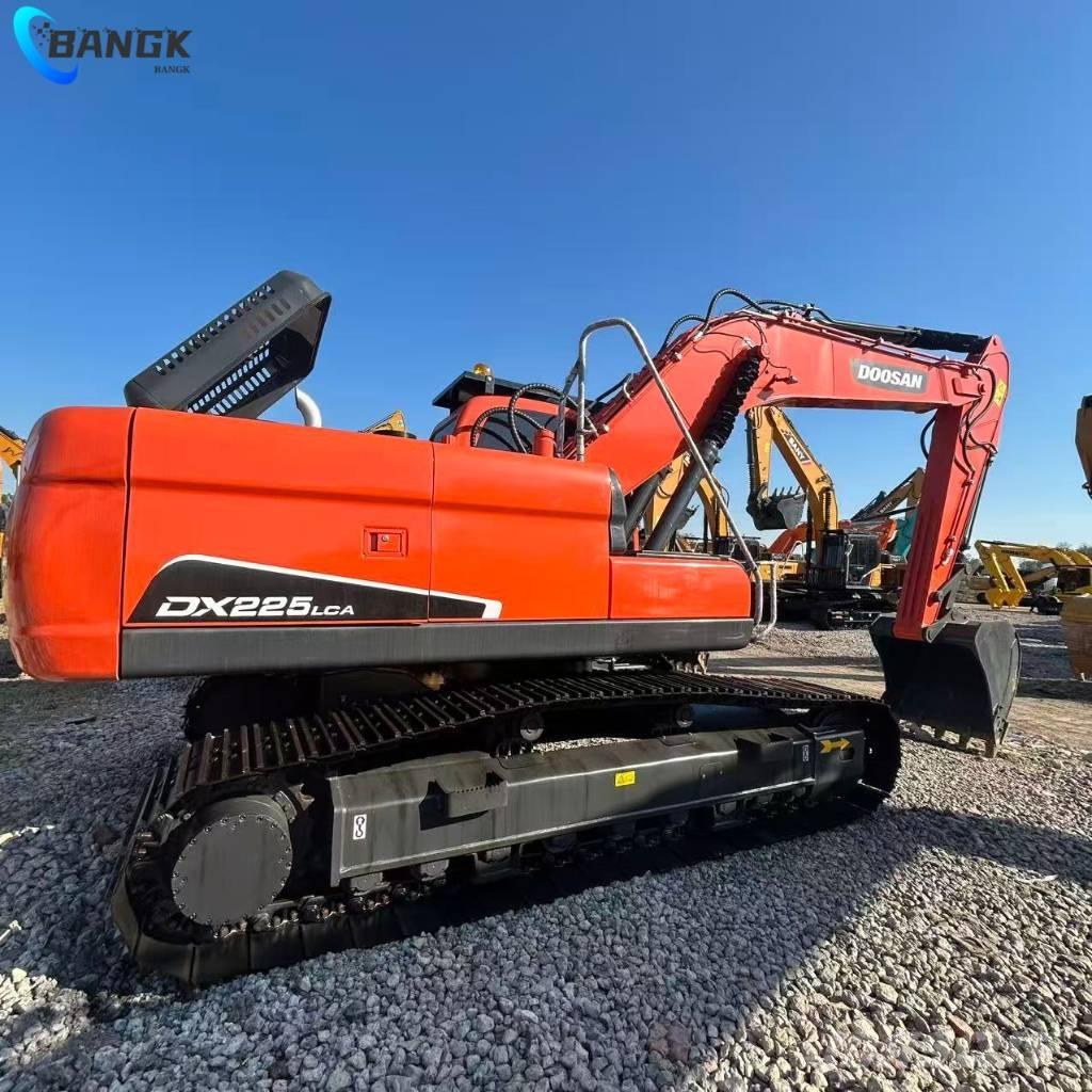 Doosan DX 225 LCA Raupenbagger