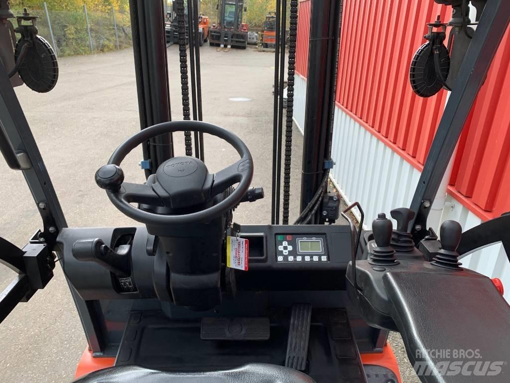 Toyota 8 FB MKT 25 Elektro Stapler