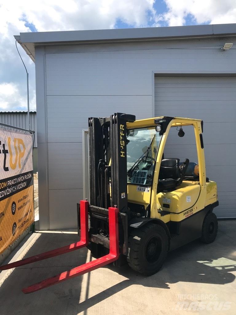 Hyster H 3.00 FT Gas Stapler