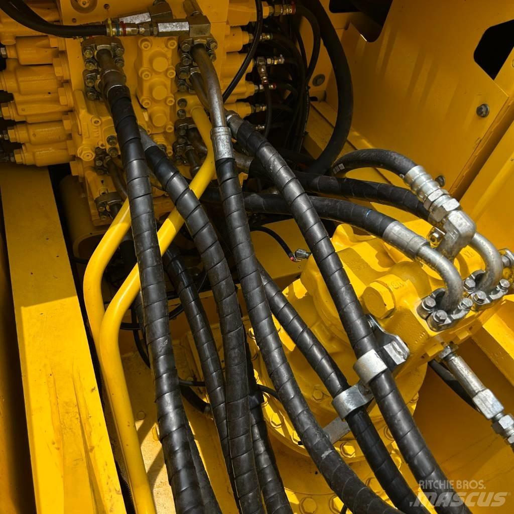 Komatsu 220-8 Raupenbagger