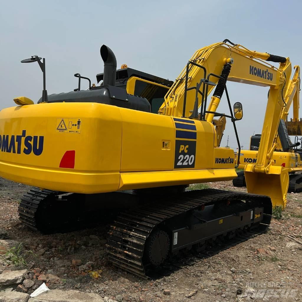 Komatsu 220-8 Raupenbagger