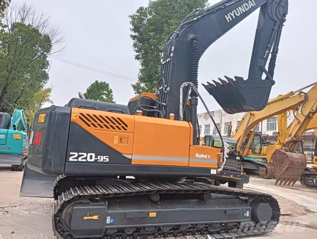Hyundai 220 LC-9S Raupenbagger