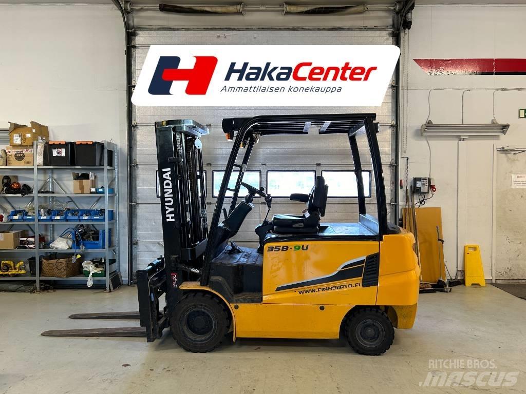 Hyundai 35B-9U Elektro Stapler