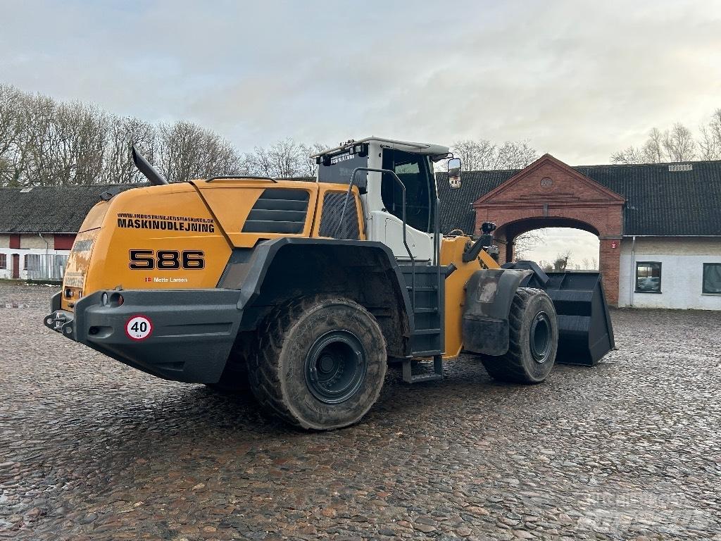 Liebherr L 586 Radlader