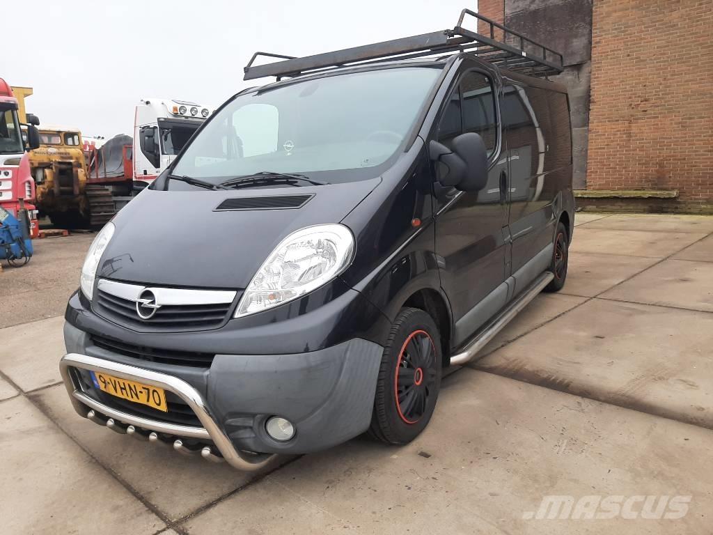 Opel Vivaro Lieferwagen