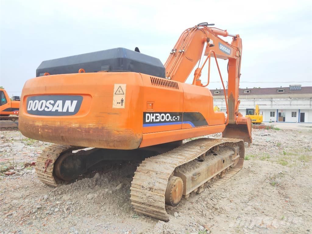 Doosan DH300LC-7 Raupenbagger