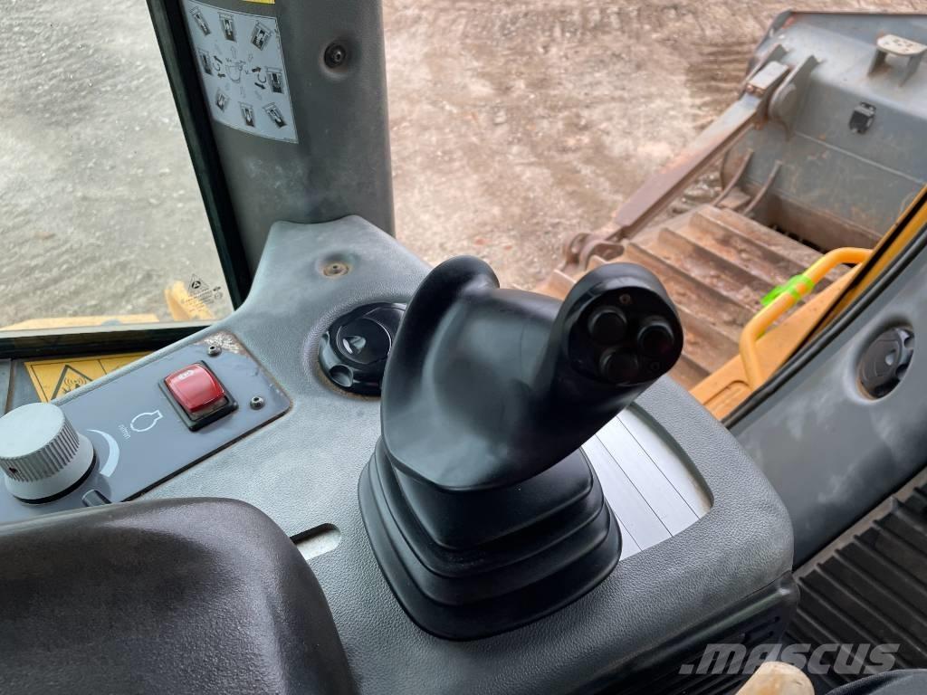 Liebherr PR 746 Bulldozer