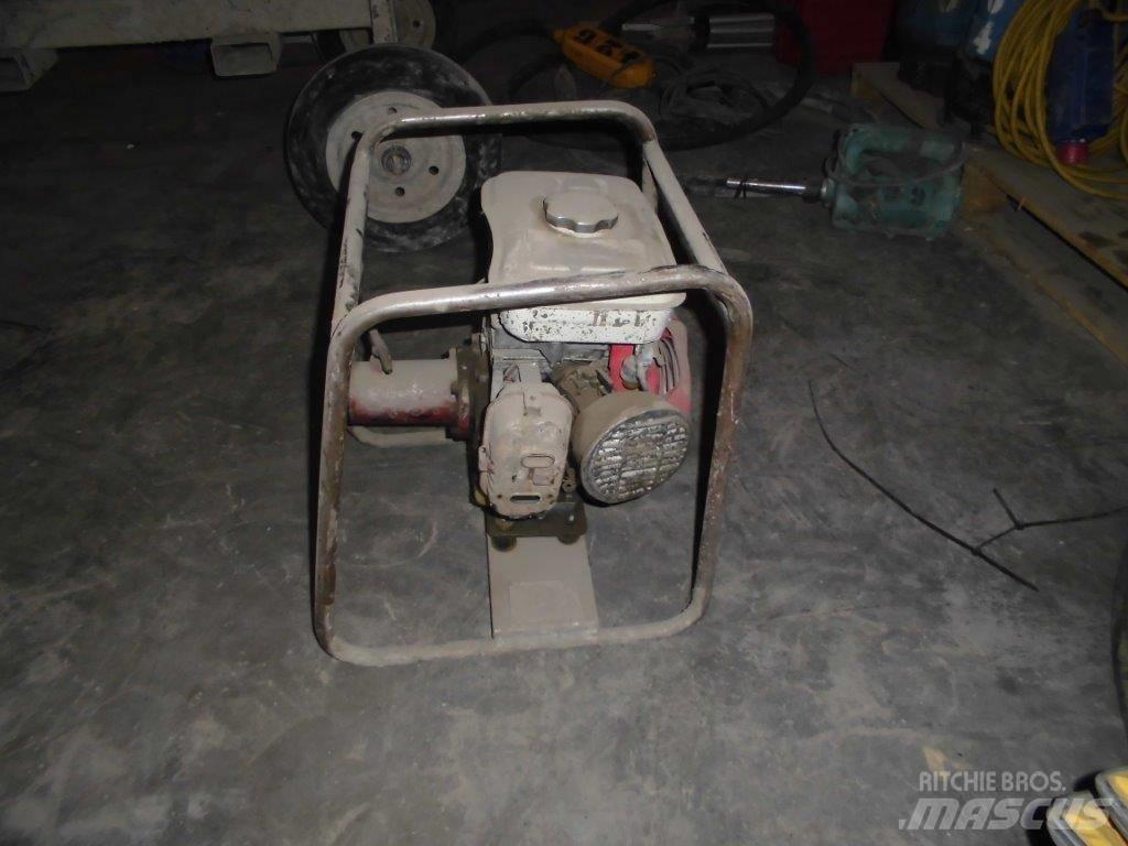  NEUMAC HONDA G150 Sonstige Baumaschinen