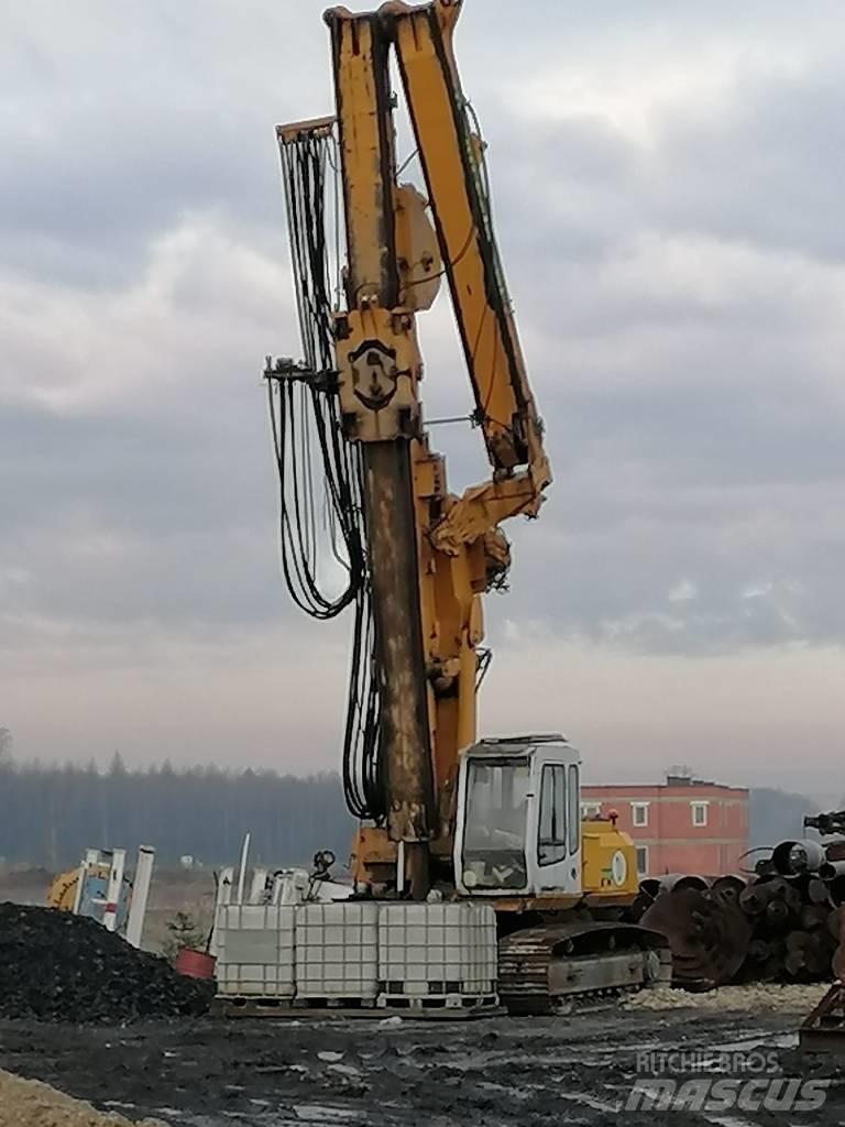 Bauer BG 12 V Rammen