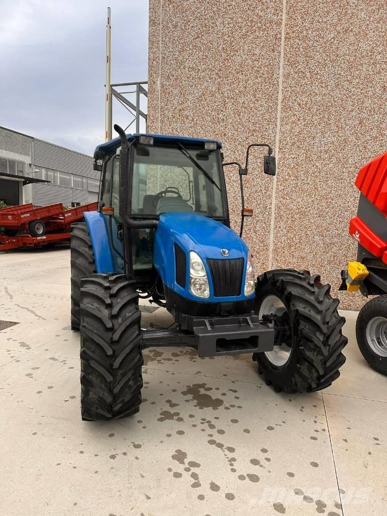 New Holland TL 100 Traktoren
