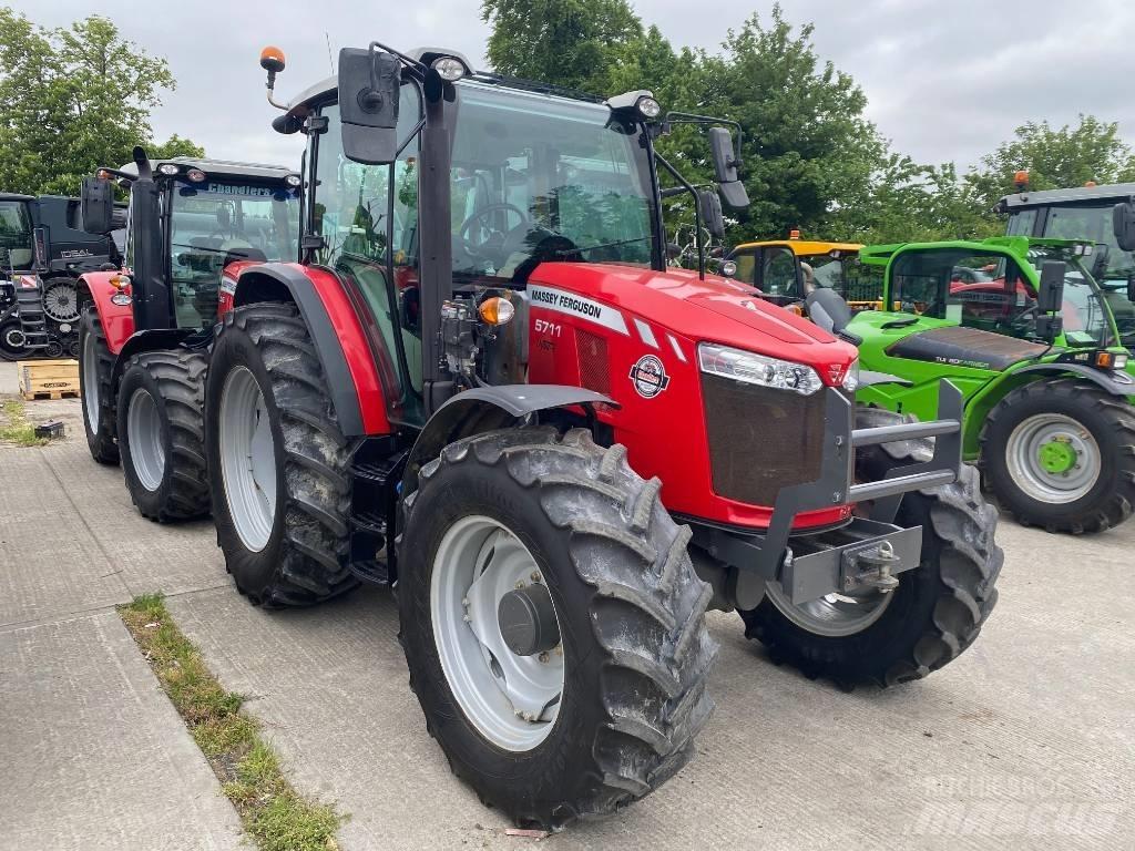 Massey Ferguson 5711 Traktoren
